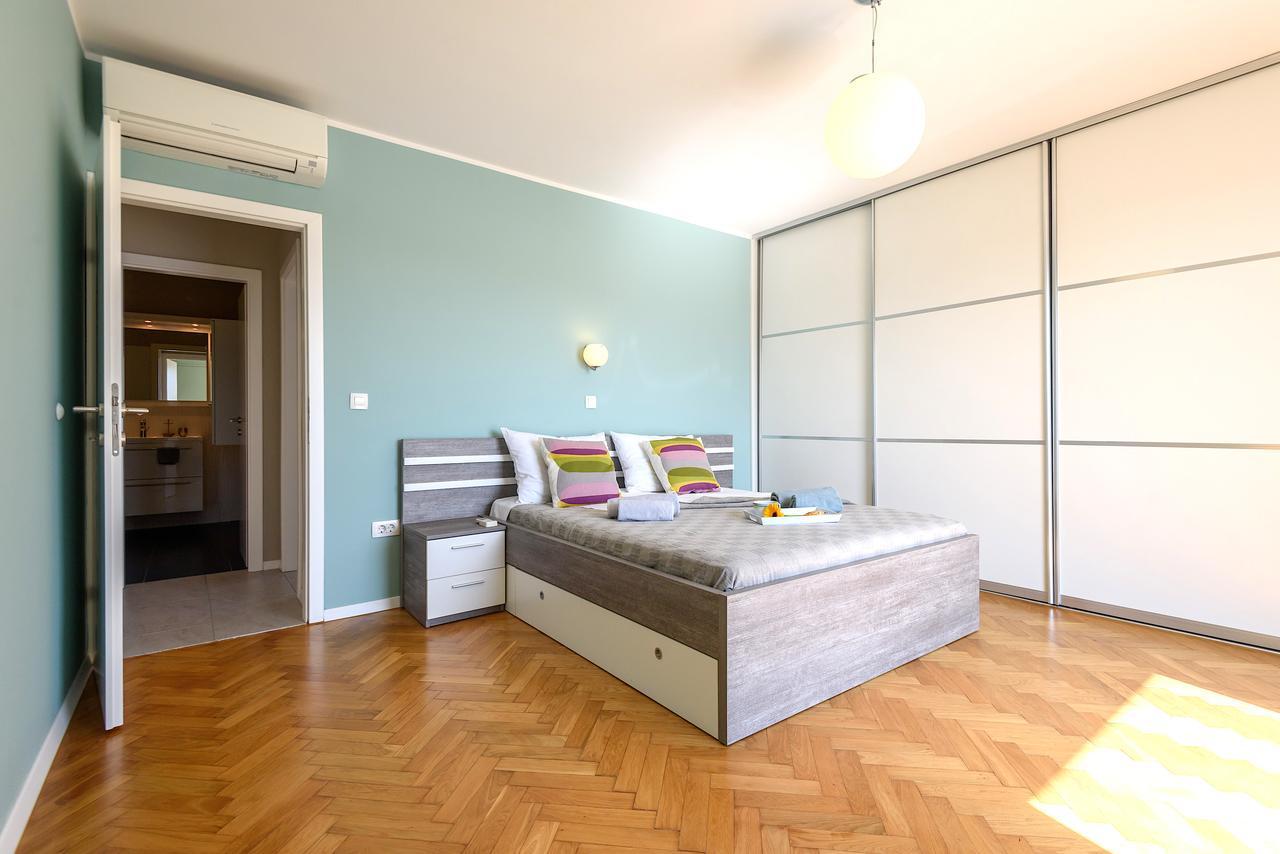 Deluxe Oskar Zadar